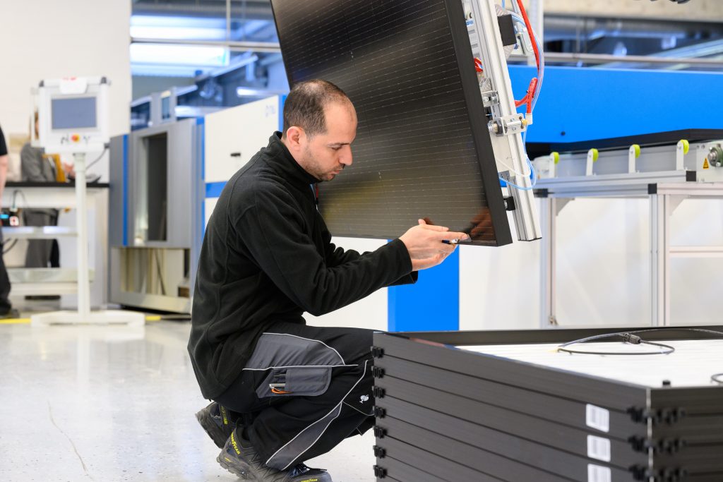 Sunmaxx PVT employee module production